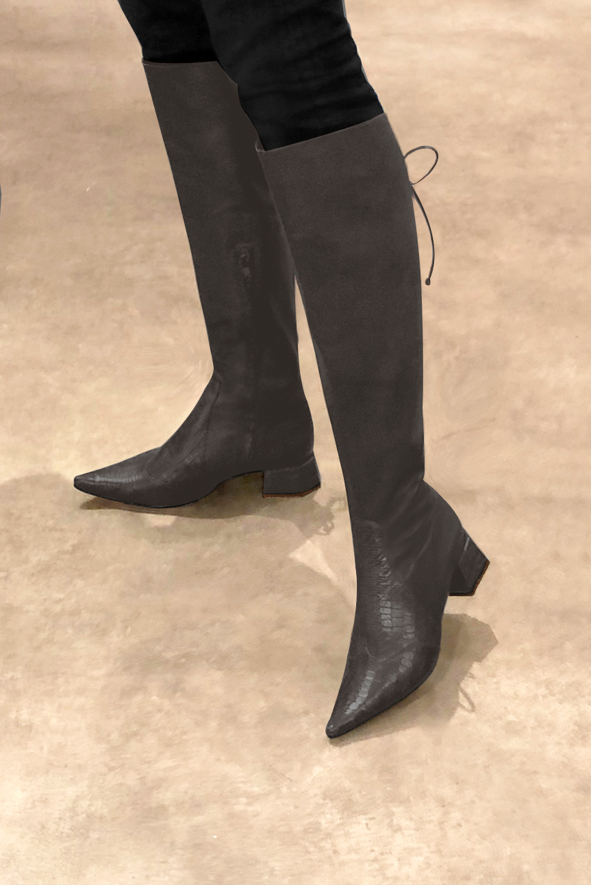 Dark grey women's knee-high boots, with laces at the back. Pointed toe. Low flare heels. Made to measure. Worn view - Florence KOOIJMAN